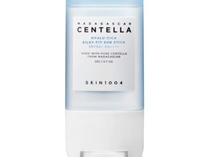 SKIN1004 Madagascar Centella Hyalu-Cica Silky-Fit Sun Stick SPF50 | واقي شمس ستيك سنتيلا مدغشقر SPF50 بلمسة حريرية thumbnail 1